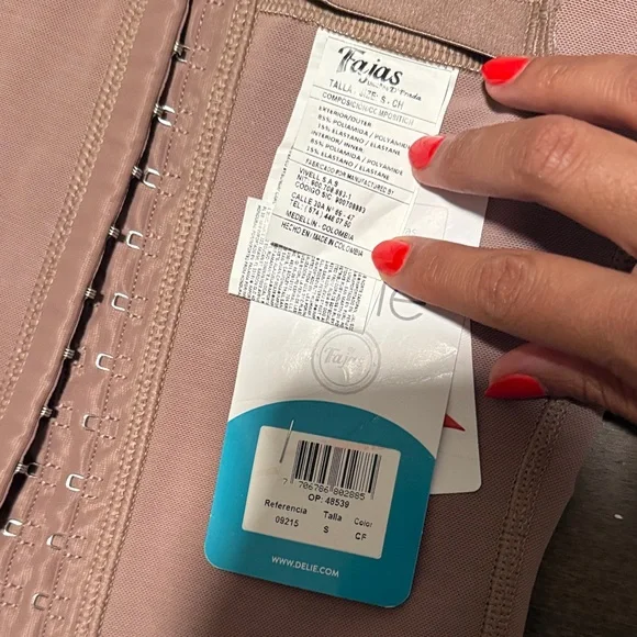 Blush Shapewear Bodysuit - Picture 2 of 4